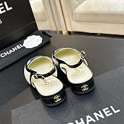 CHANEL 26B White Lambskin & Black Patent Calfskin Square-Toe Slingbacks - 6