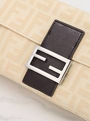 Fendi Zucca Baguette Cream Medium Bag 26x15x4cm - 2