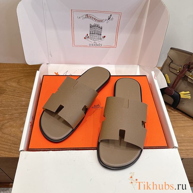  Hermès Izmir Étoupe Brown Sandal  - 1