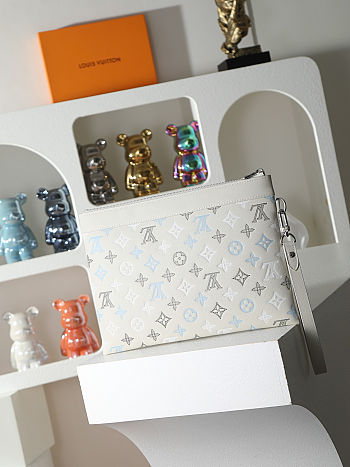 Louis Vuitton Pochette To-Go clutch wallet 30 x 21.5 x 1cm