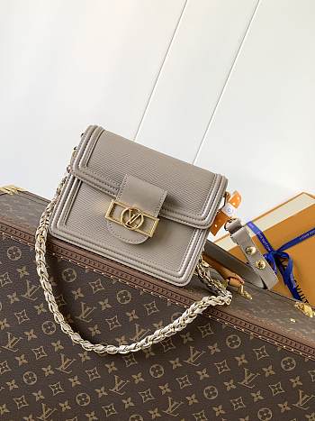 Louis Vuitton Mini Dauphine Epi Bag 25.0 x 17.0 x 10.5 cm