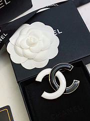 Chanel Black and White Enamel CC Logo Brooch - 5