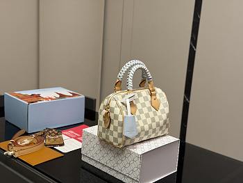 Louis Vuitton Speedy Bandoulière 20 Pastel Blue 20cm