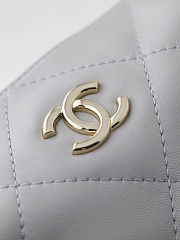 Chanel Ultimate Soft Hobo White Bag 17x35x9cm - 3