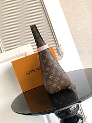 Louis Vuitton The Drop PM Monogram Canvas 28 x 15 x 12  cm - 3