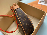 Louis Vuitton Loop Monogram Brown 23 x 13 x 6 cm - 5