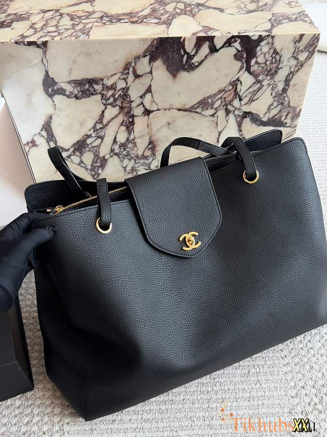 Chanel Large Shopping Bag in Grained Calfskin & Gold-Tone Metal Black 36x46x20cm - 1