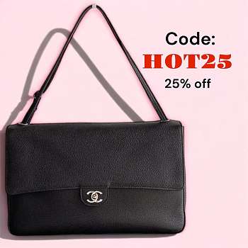 Chanel SS26 Maxi Flap Black 39×28×11cm